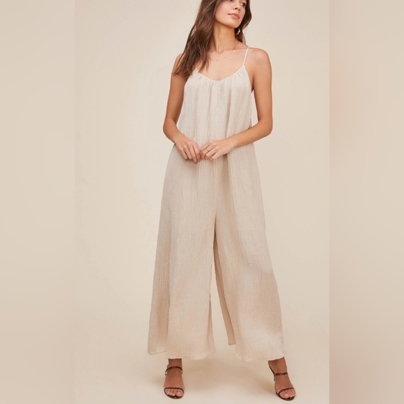Astr WIDE LEG JUMPSUIT - Picture 1 of 10